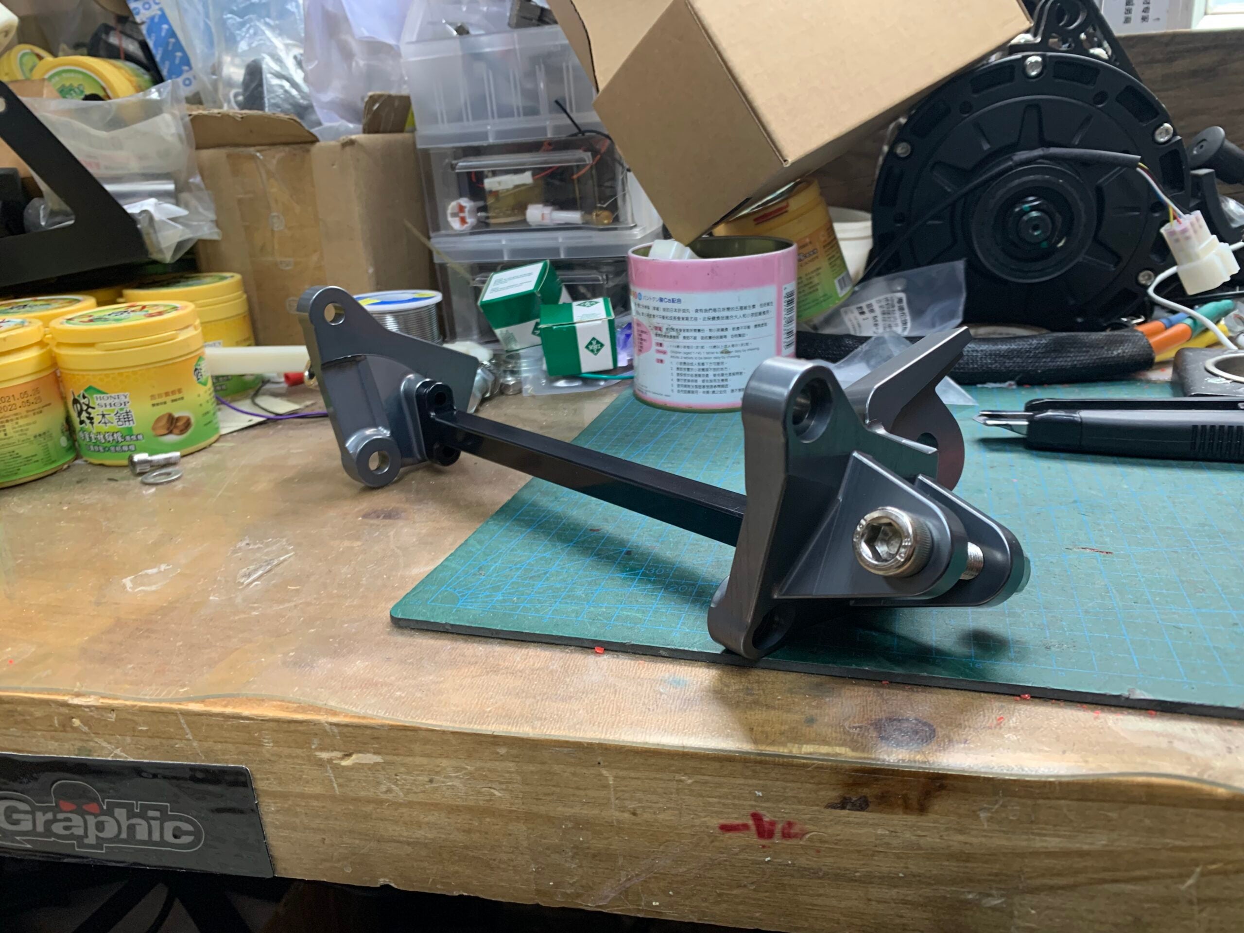 Ultra Bee Billet Lowering Peg Bracket