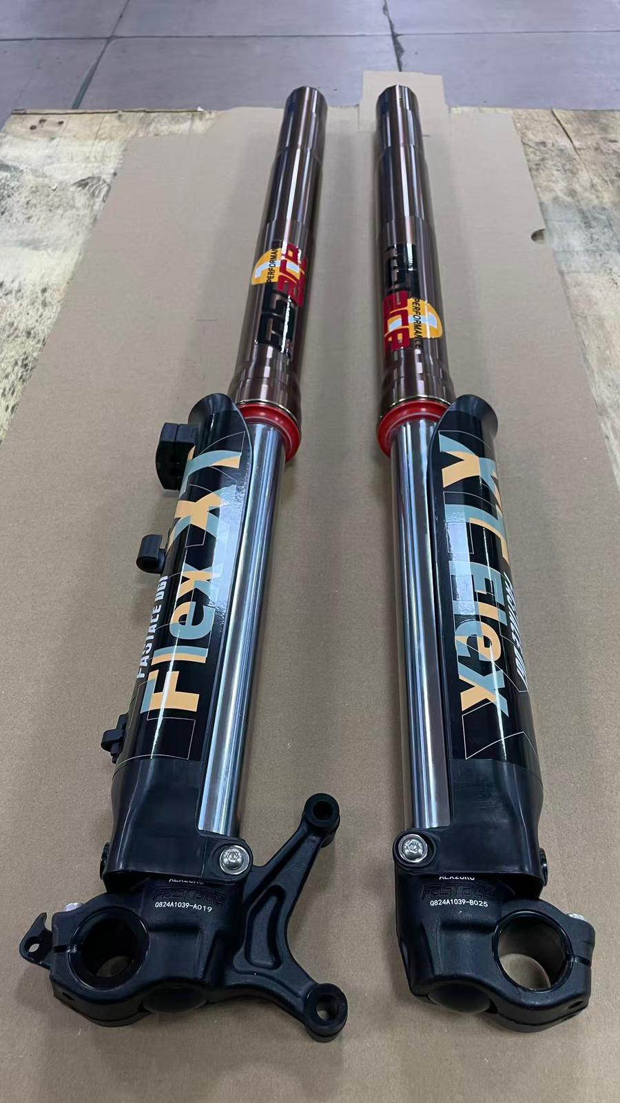Ultra Bee Fastace Forks